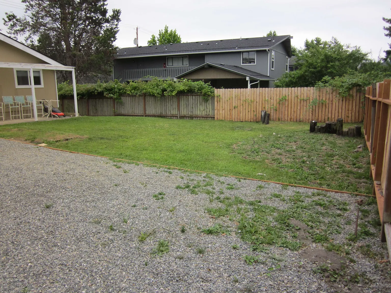 2313 Woburn St — Photo 3
