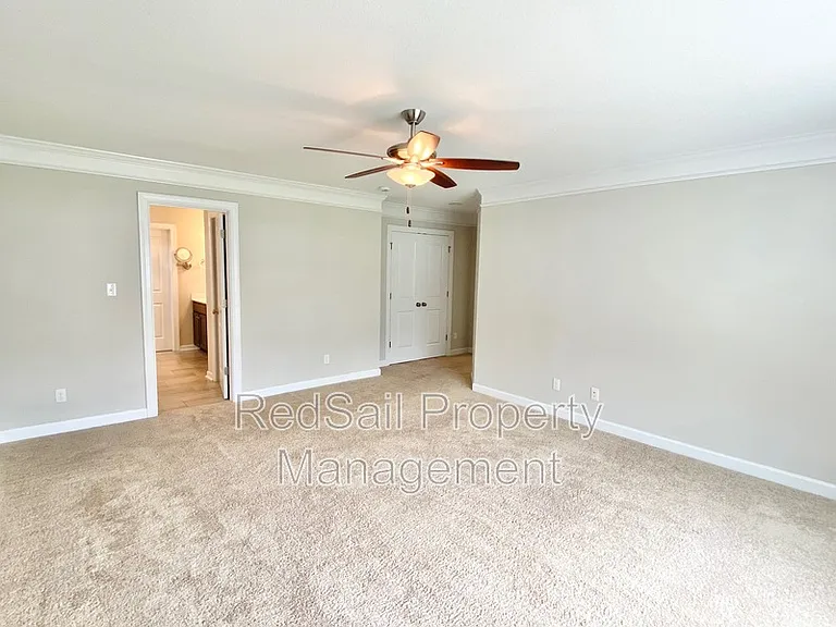 217 Manor Dr — Photo 28