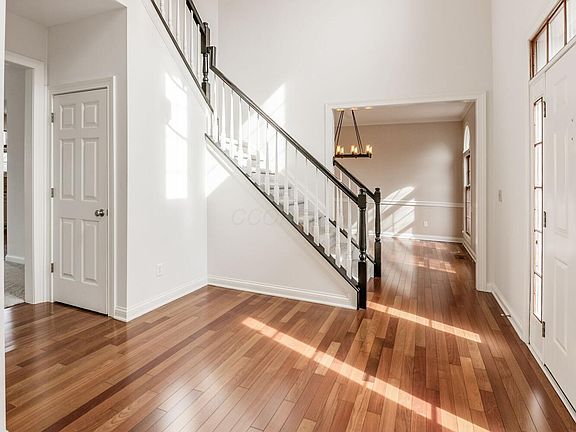 5th image of 1180 S Creekway Ct
