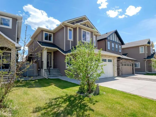 72 W Sage Meadows Cir NW, Calgary, AB T3P 0G4