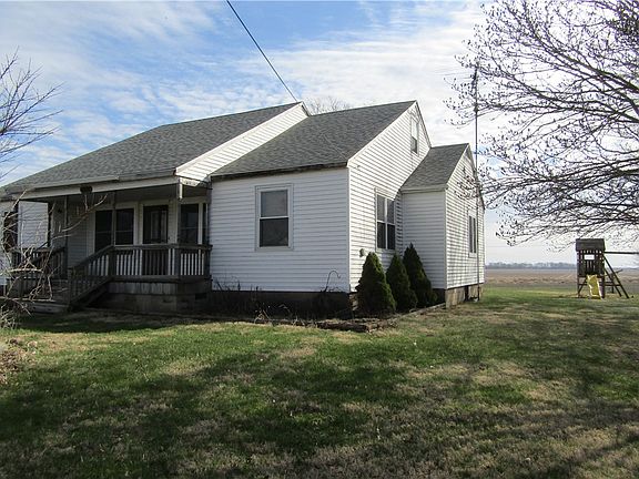 2nd image of 41681 Main St