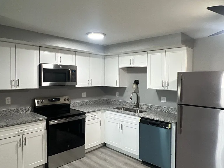4644 Burkhardt Ave — Photo 25