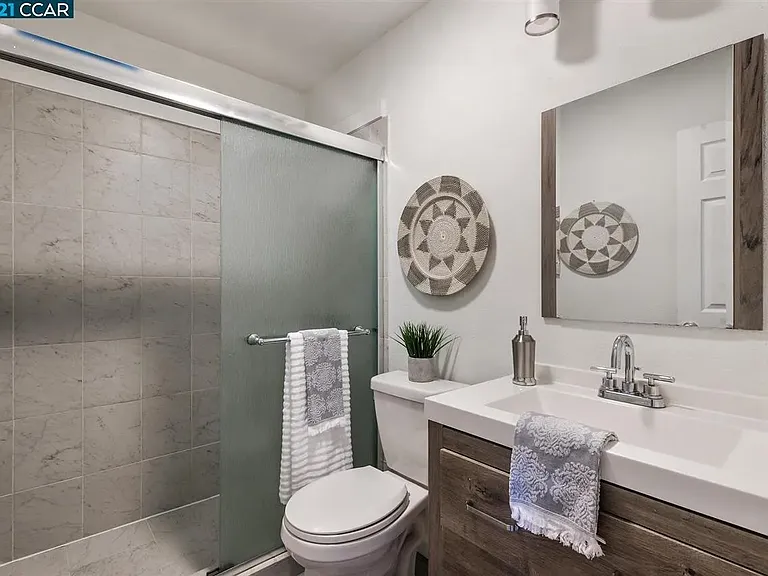 2600 Jones Rd #1 — Photo 19