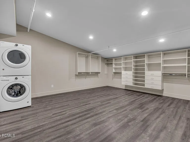 1200 W Lori Ln #C15 — Photo 17