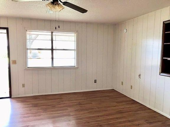3rd image of 2700 Ozark St