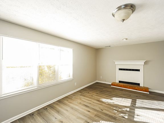 5th image of 2130 Country Walk Way SE #A