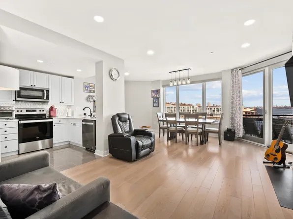 600 Harbor Boulevard image 6 of 28