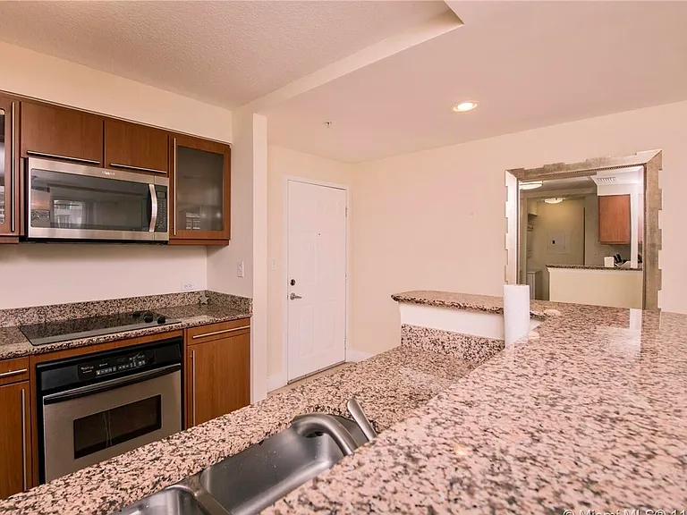 2080 S Ocean Dr #8 — Photo 25