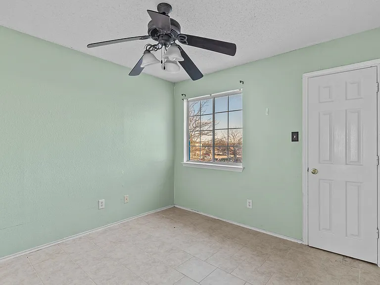 2313 Garrett Dr — Photo 11