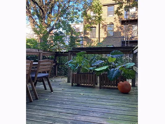 Rented by Realty Collective | media 2