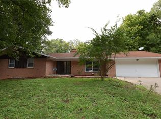 532 Lakeview Acres Dr, Collinsville, IL 62234