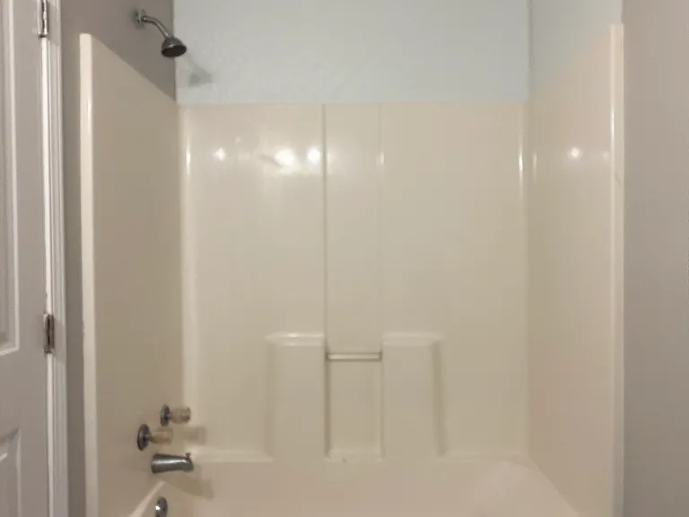 634 State St — Photo 13
