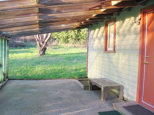 Building Photo 3