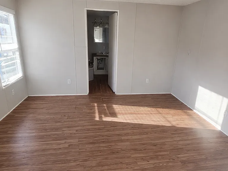110 Deborah Dr — Photo 22