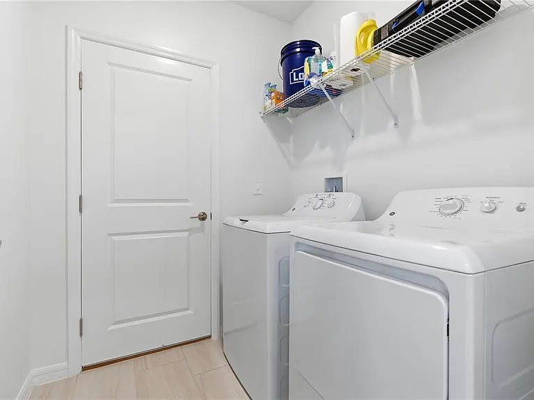9947 Allendale St — Photo 17