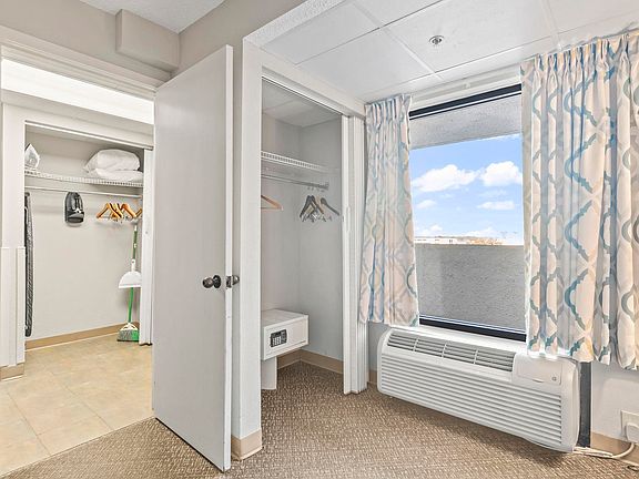 4th image of 1501 Ocean Blvd. S #950