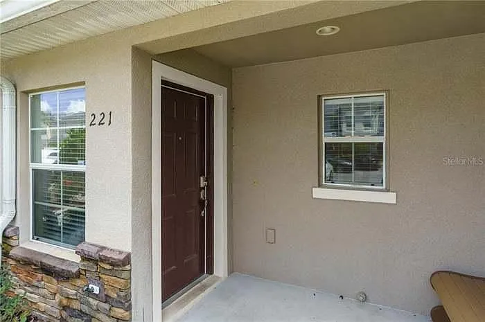 221 Carina Cir — Photo 18