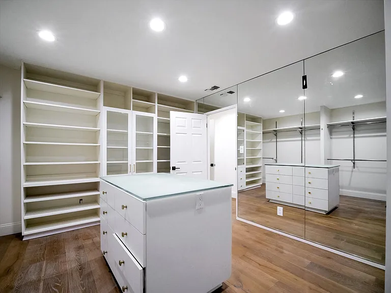 4732 Del Moreno Dr — Photo 44