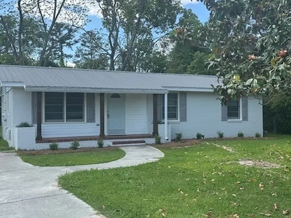 500 Weaver St, Hahira, GA 31632