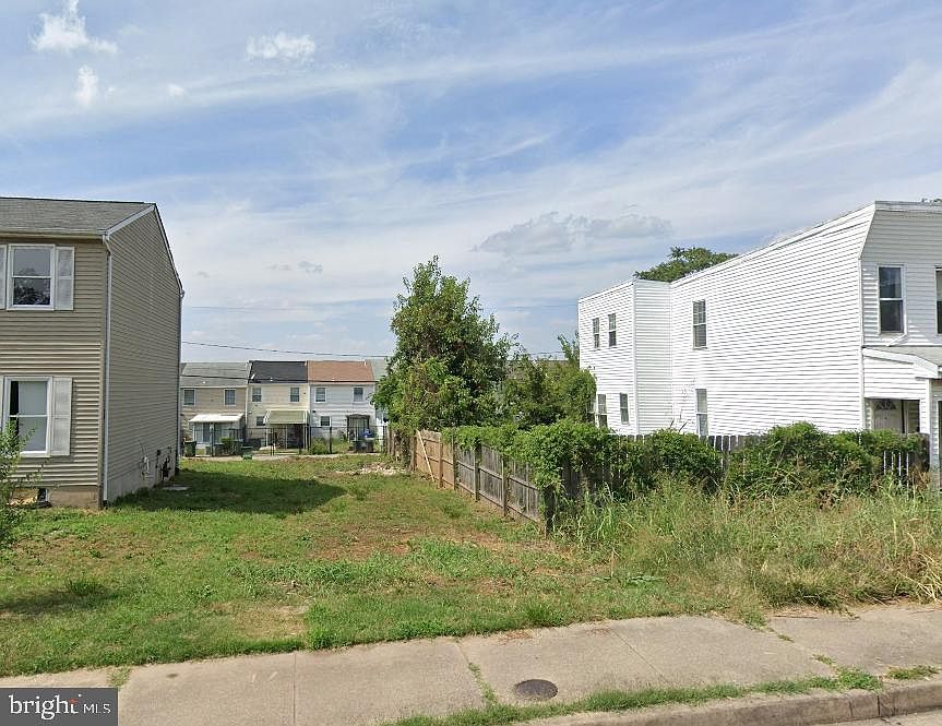 1st image of 2424 Huron St