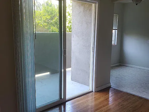 100 S Grand Oaks Ave #3A — Photo 6