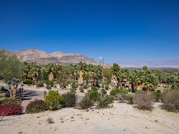 3rd image of 503 Mesquite Hls