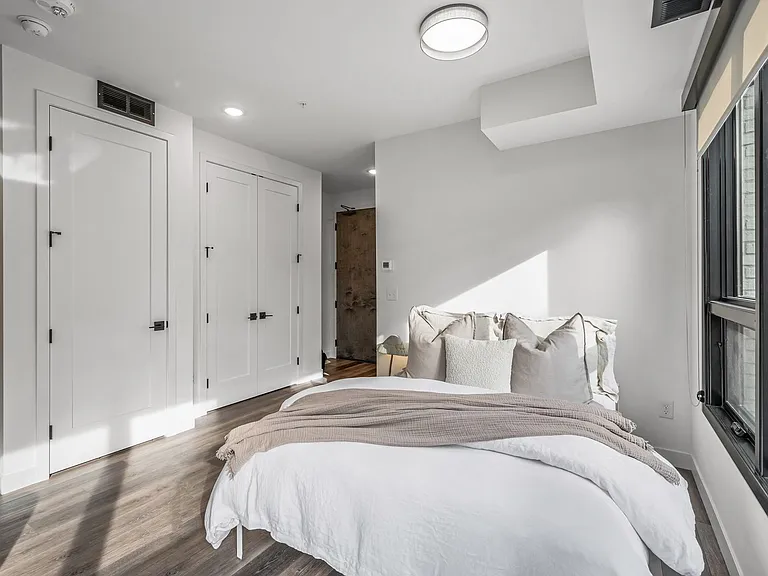 Olive Apartments — Photo 42