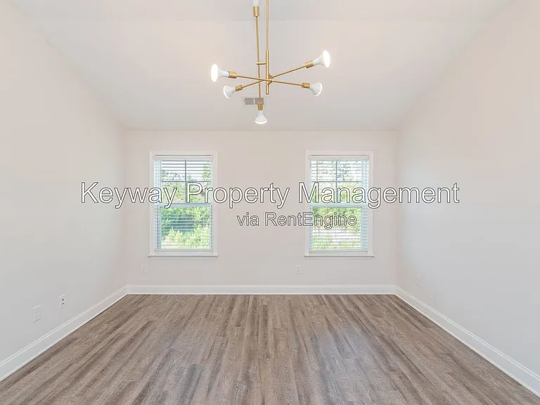 319 Sumac Trl — Photo 24