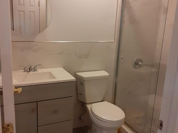 5th image of 13542 Coolidge Ave APT 1