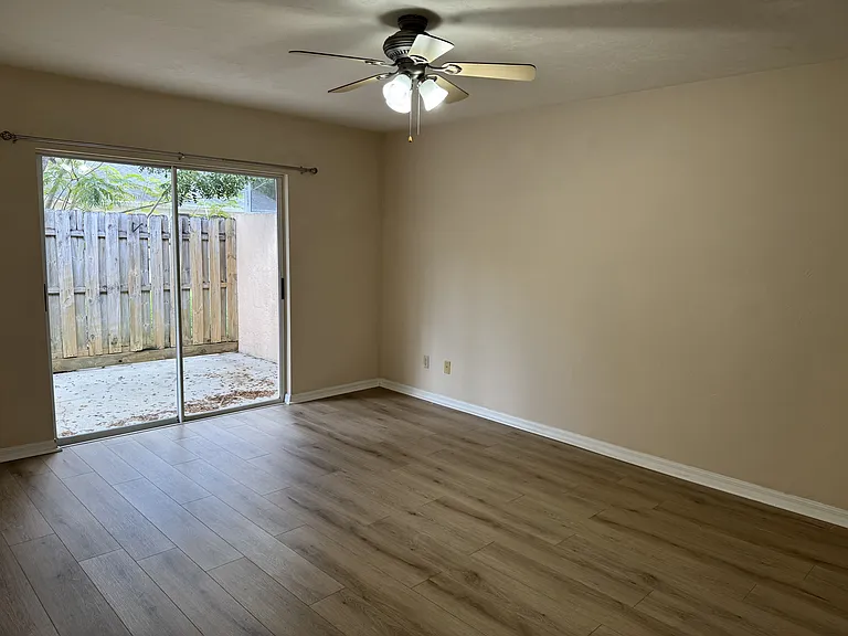 12303 Londonderry Ln #12303 — Photo 5
