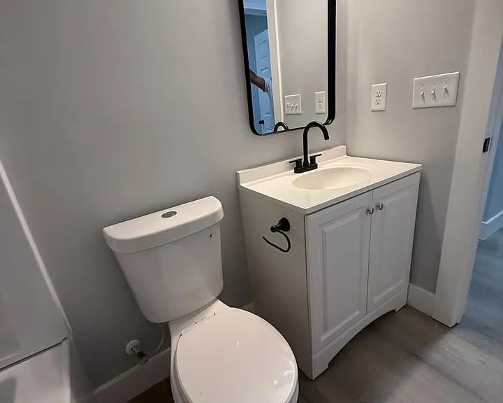 1099 Center St SW #C — Photo 7