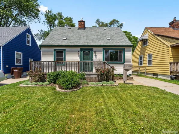 34286 Glover St, Wayne, MI 48184