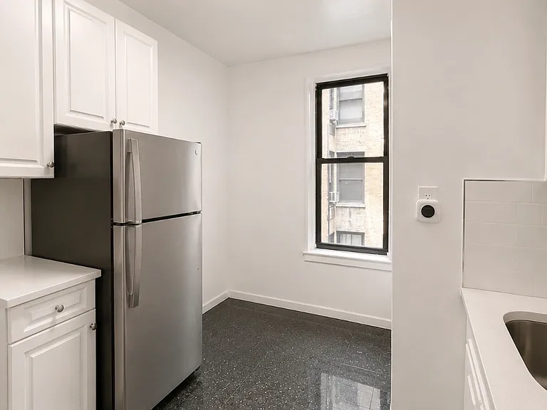 365 W End Ave #3G — Photo 2