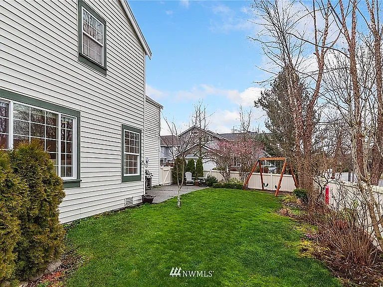 7118 Autumn Ave SE — Photo 28