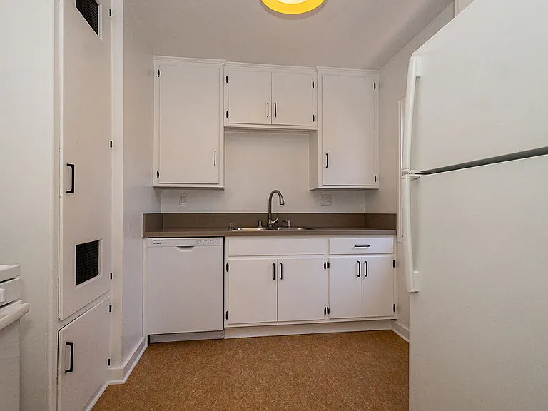 1310 Warren St #1310 — Photo 9