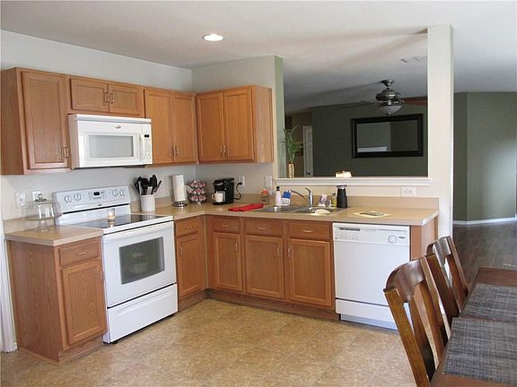 3rd image of 12649 Shady Cedar Dr