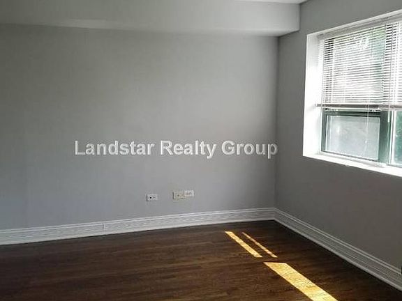 5th image of 7616 N Marshfield Ave