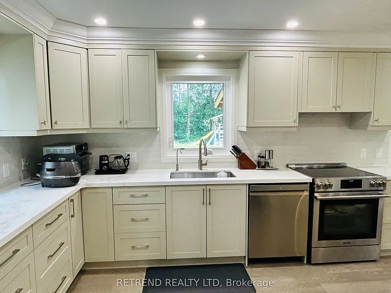 22 Wentworth Ave — Photo 19