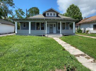 706 W Park Ave, Orange, TX 77630