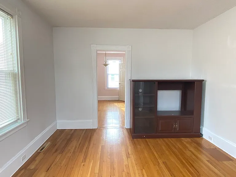 65 Young St — Photo 17