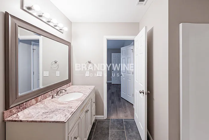 5862 Waggoner Ct — Photo 13