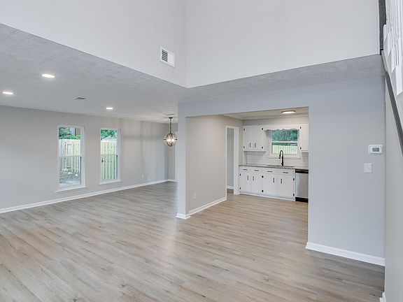 3rd image of 3708 Pinnacle Place Drive
