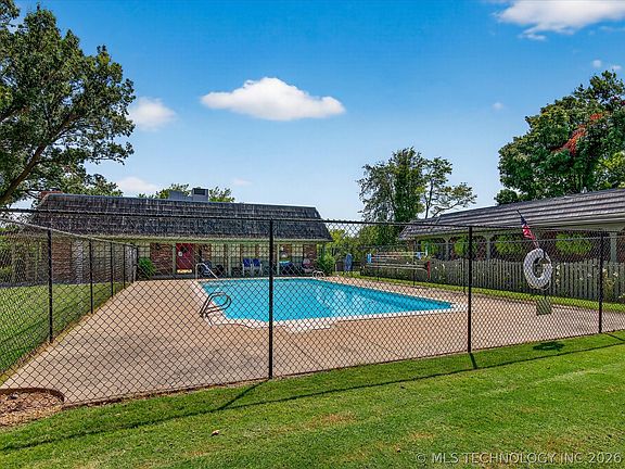 3rd image of 3200 E Price Rd #33