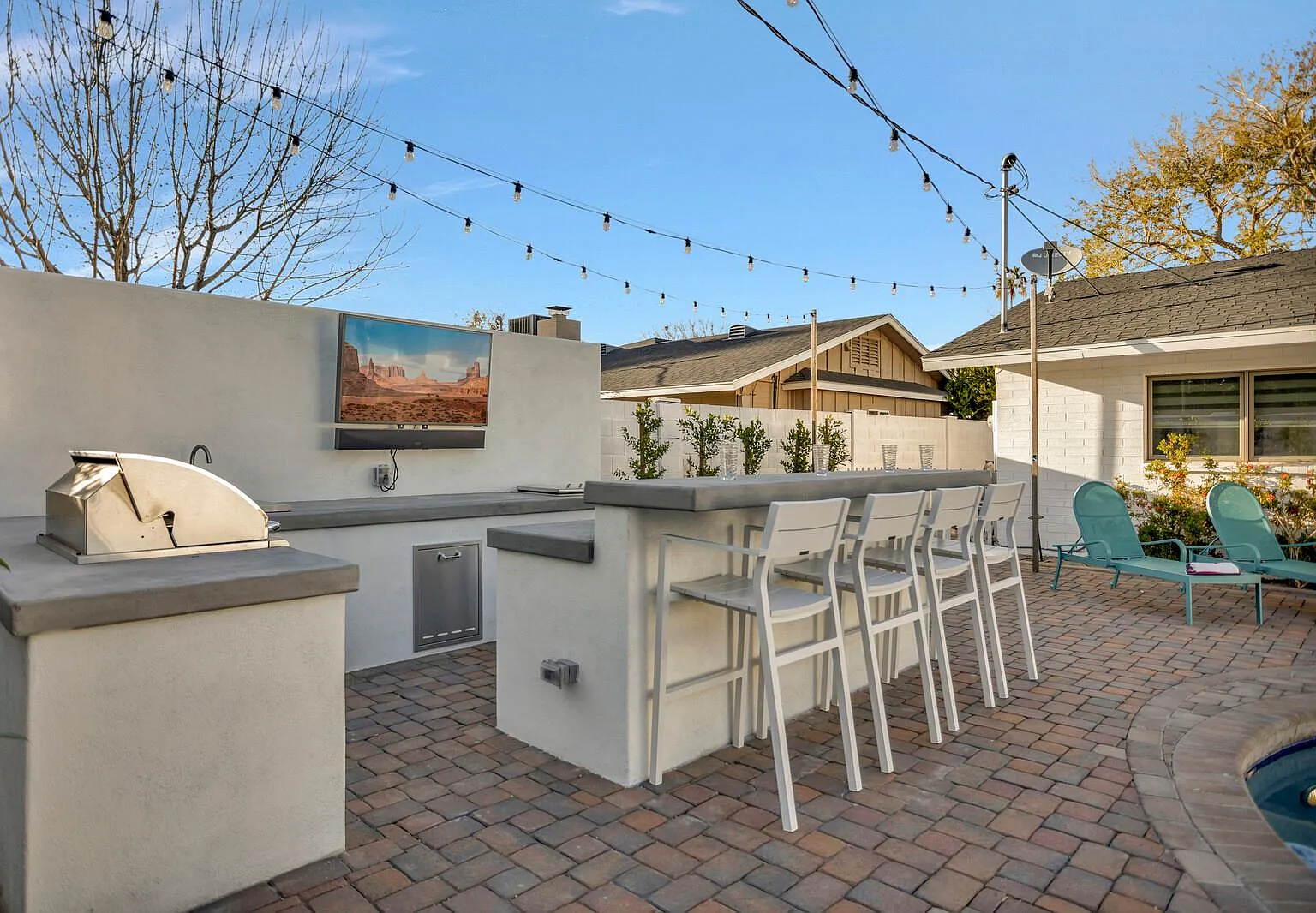5441 E Flower St — Photo 1