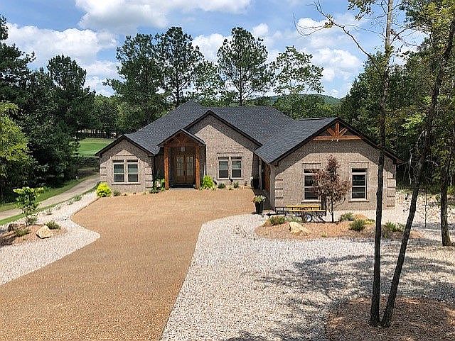 77 Alteza Dr