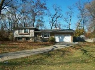 13287 Lubke Rd, New Buffalo, MI 49117