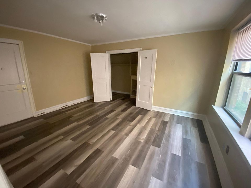1st image of 156 N Central Ave #109