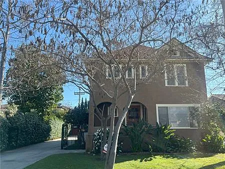 423 Magnolia St — Photo 3