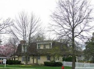 2302 Crabtree Ln, Northbrook, IL