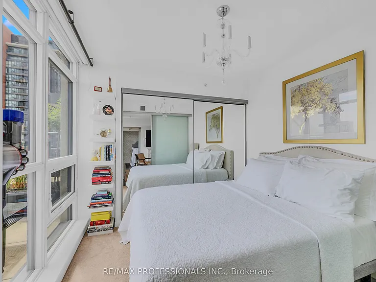 3091 Dufferin St #727 — Photo 17